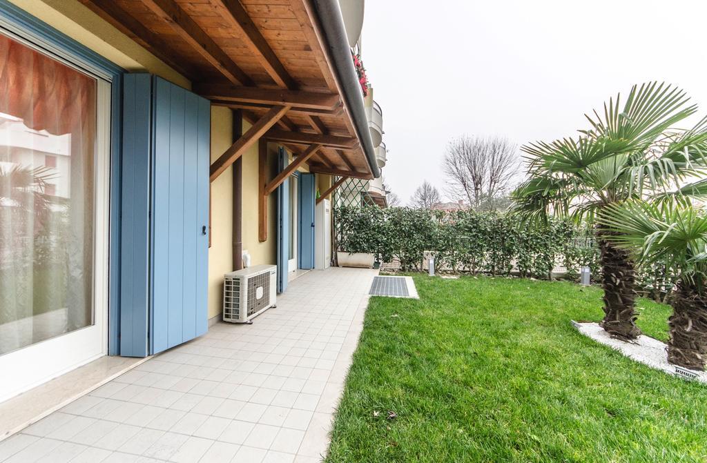 קאורלה Residence Elisa Piano Terra Con Giardino E Posto Spiaggia Incluso מראה חיצוני תמונה
